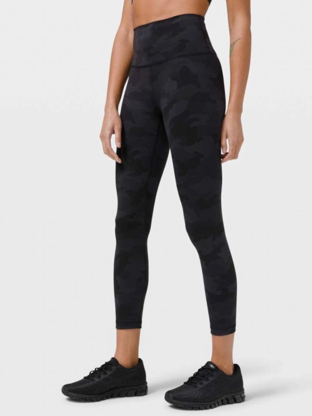 Lululemon Wunder Train High-Rise Crop 21" in Deep Coal Camo - Size 6
